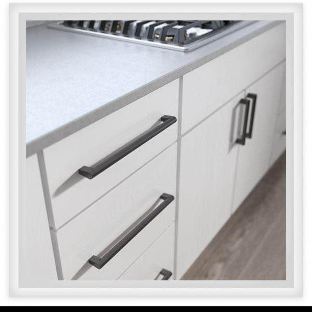 Modern bar pulls. 7-9/16 length 
Set of 13